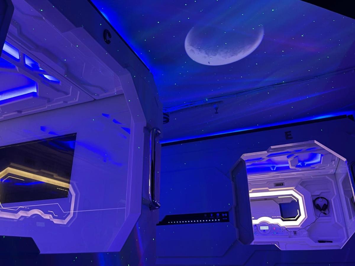 Bmax Spacepods Sleep In Space - 4Mins From Mactan Airport Lapu-Lapu City Exterior foto
