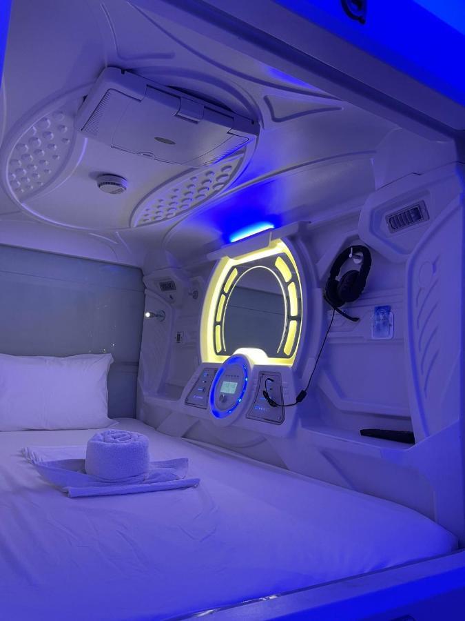 Bmax Spacepods Sleep In Space - 4Mins From Mactan Airport Lapu-Lapu City Exterior foto